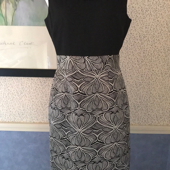 Ladies Sleeveless Dress - Picture 8 of 8